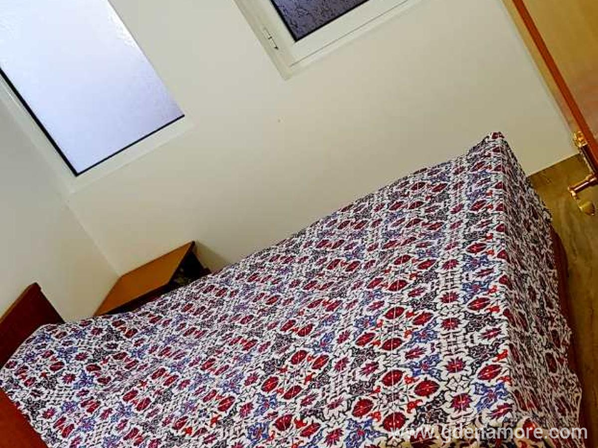 Apartmani Aro, privatni smeštaj u mestu Dobre Vode, Crna Gora